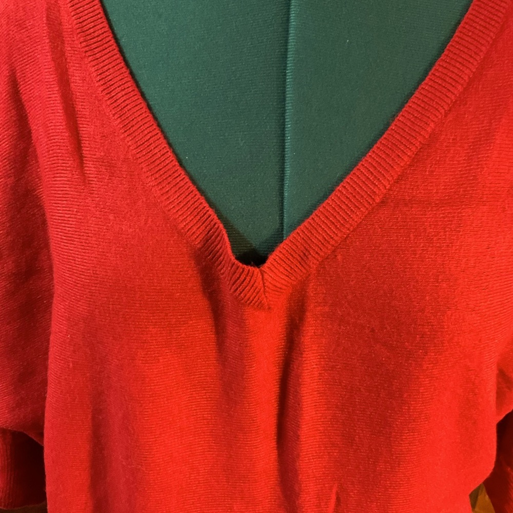 Red soft acrylic sweater large